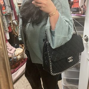 Chanel chain around maxi